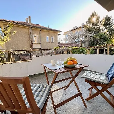 2bdrm Peaceful Escape With Free Parking * Велико-Тырново